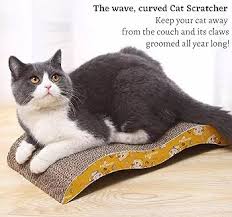 Wavy cat scratcher